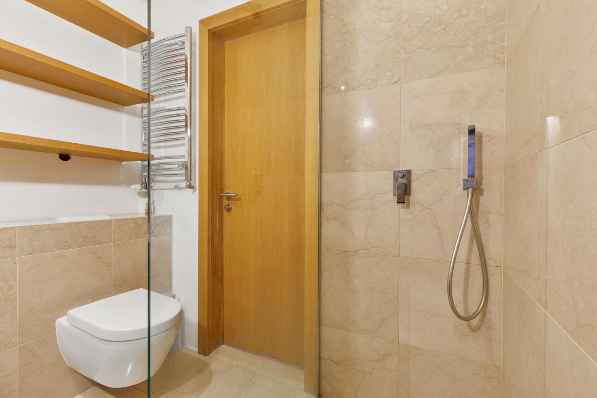 Appartement Escape Riverfront 2 Bedroom With Balcony